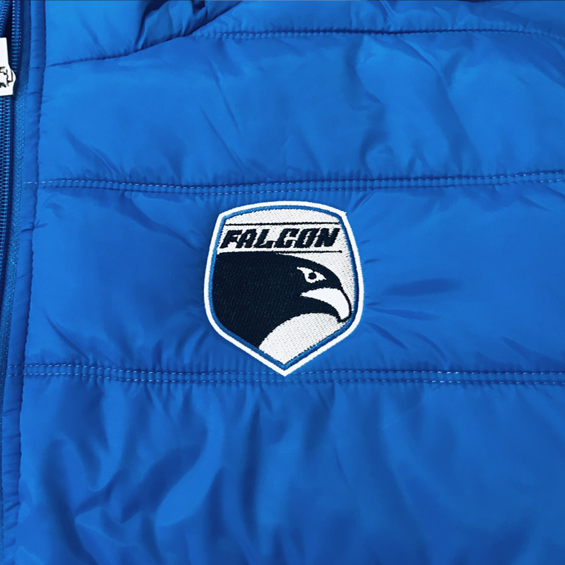 ropa-de-trabajo-con-logos-bordados
